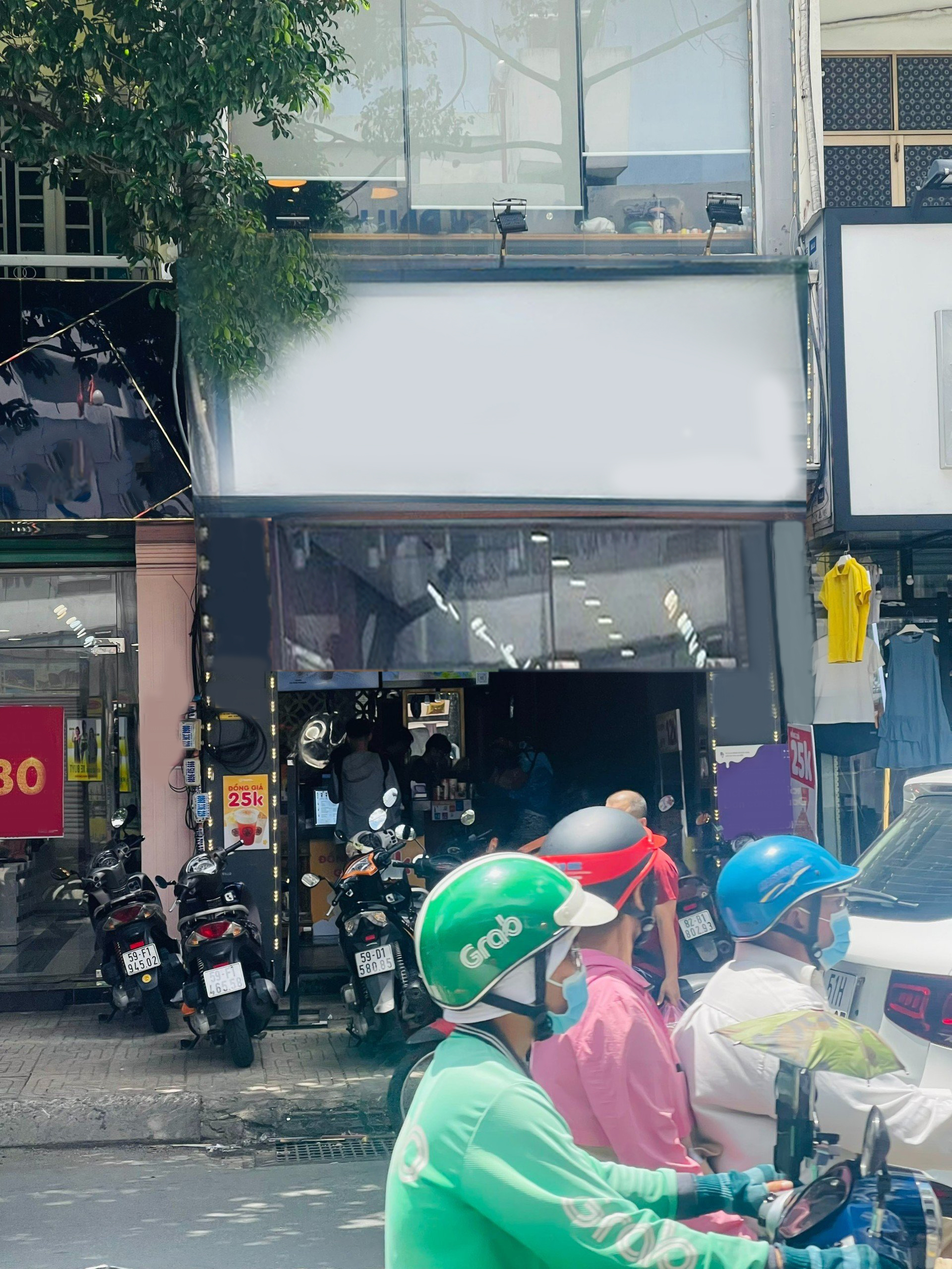Cho thuê Nhà Nguyên Căn mặt tiền Cao Thắng, phường 5, Quận 3.